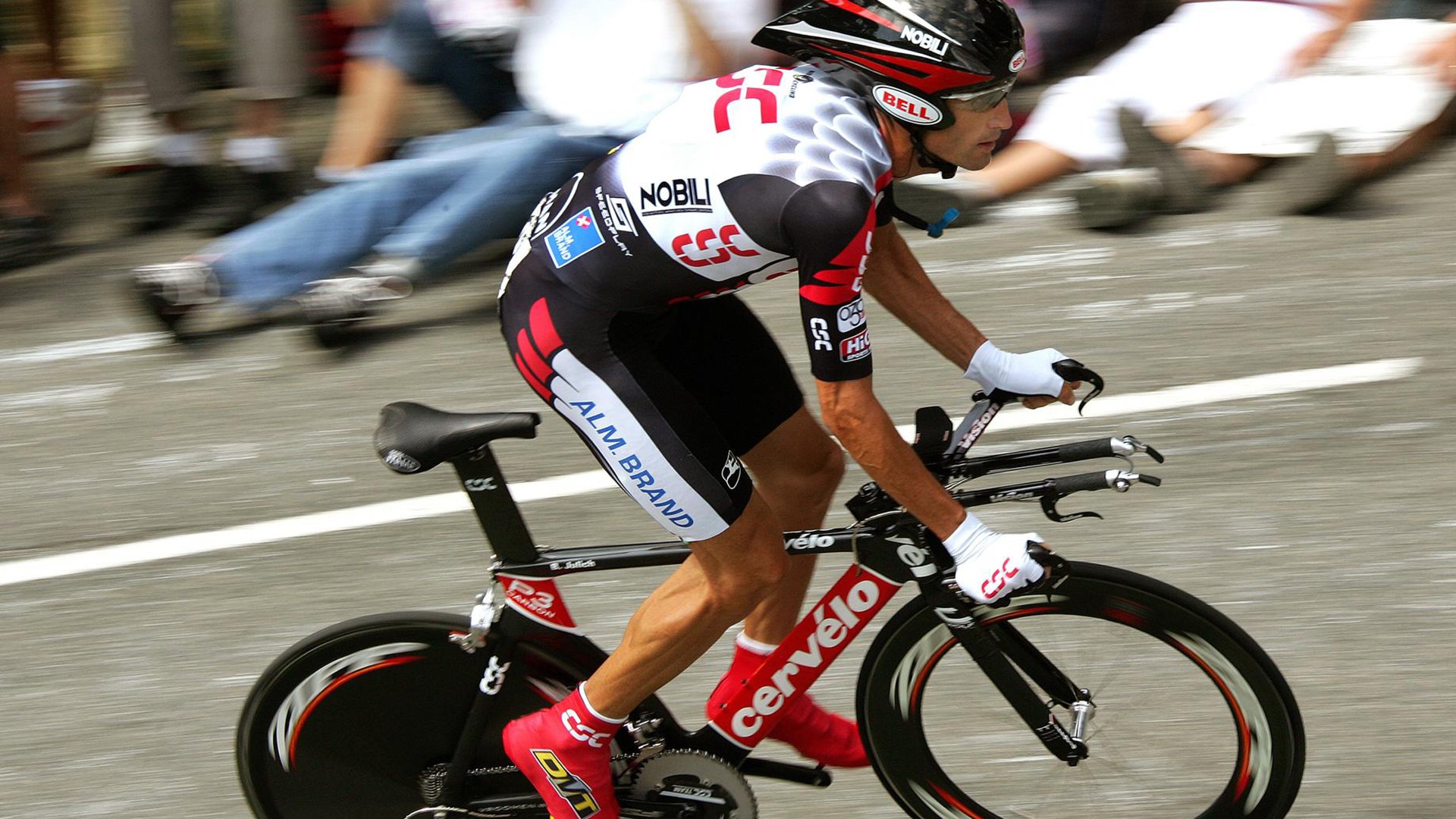 自行车环法赛,山地挑战引关注,环法自行车赛需要多少时间